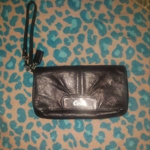 EUC Large Coach leather wristlet